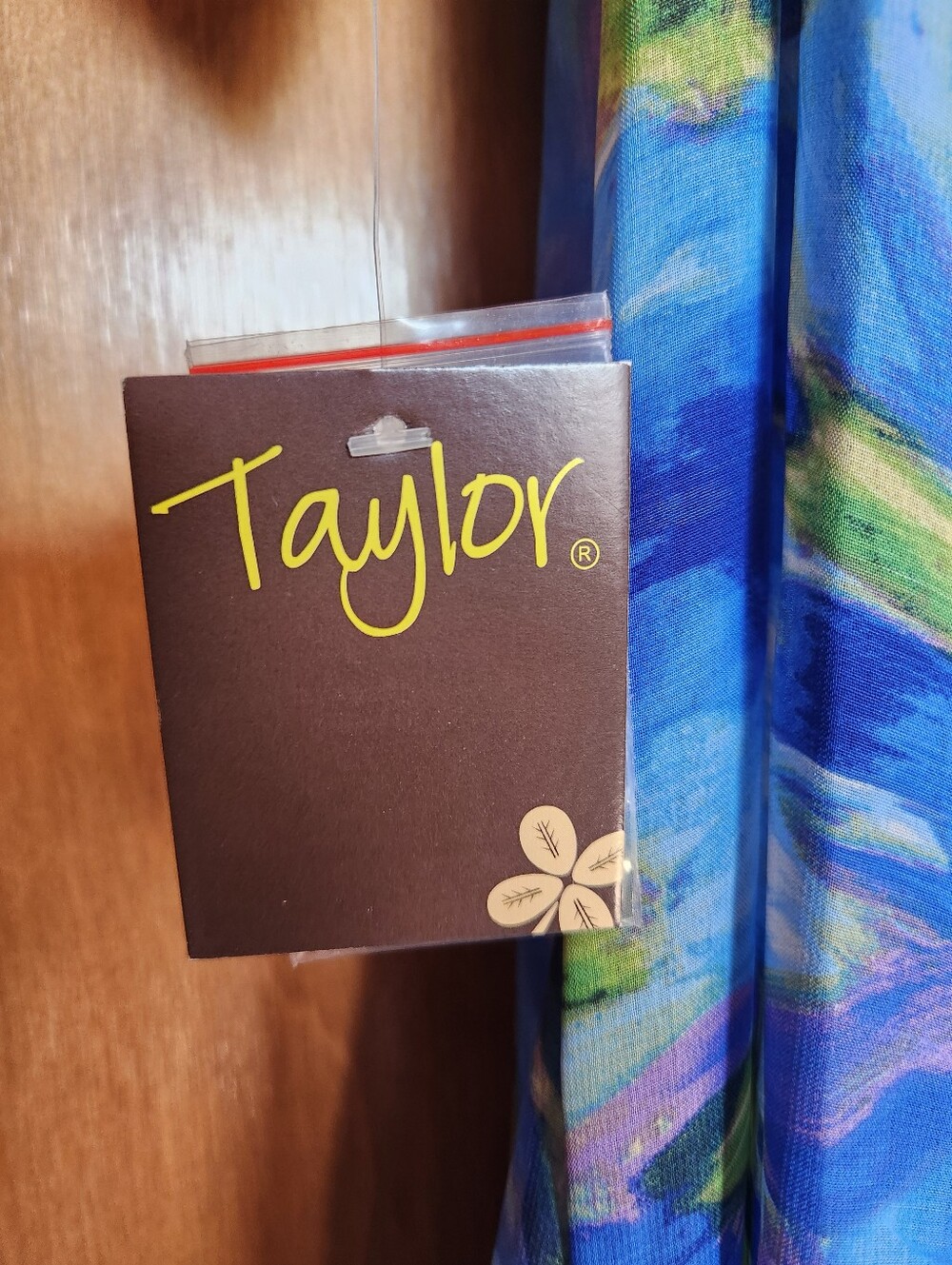 NWT TAYLOR BLUE WATERCOLOR CHIFFON MAXI DRESS SIZE 10 LONG SLEEVE LIGHTWEIGHT - Picture 5 of 13